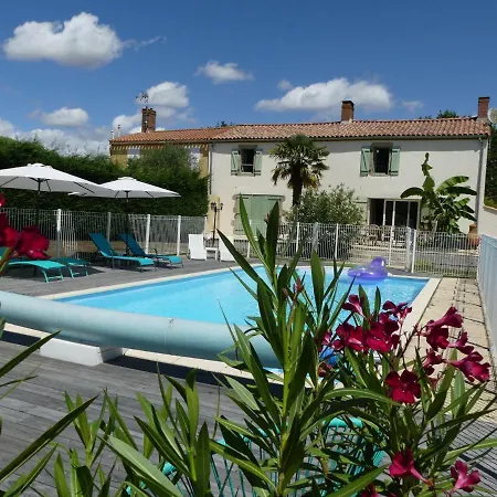 Sainte-flaive-des-loups, 3 Pieces, 4 Personnes - Fr-1-426-316 Holiday home